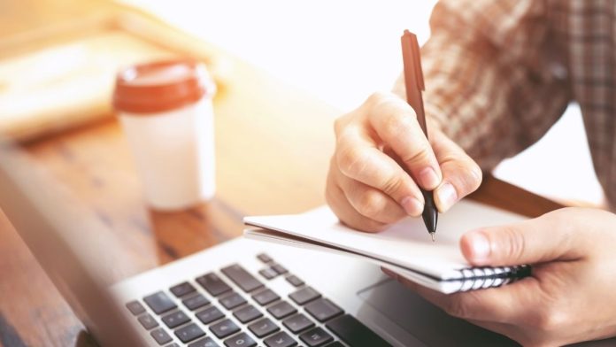 How long do student loans last and what are the kinds of rates available How long do student loans last and what are the kinds of rates available