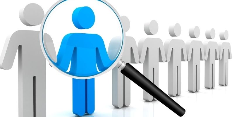 What is a people finder or people search engine
