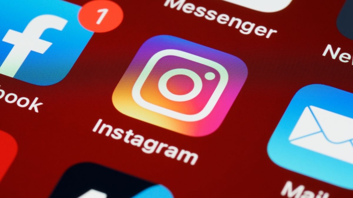 What is the history of Instagram